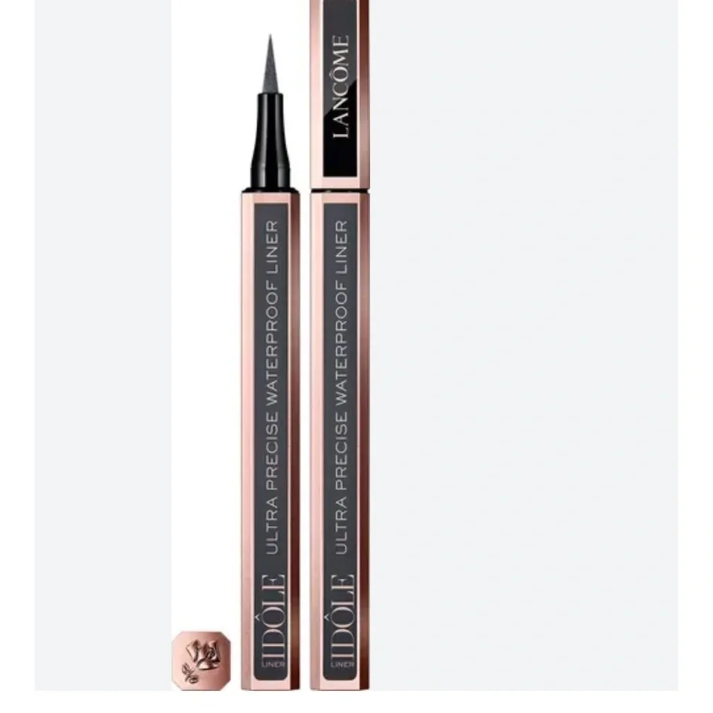 Ultra Precise Waterproof Eyeliner - VINYL Ultra 01 Glossy Black